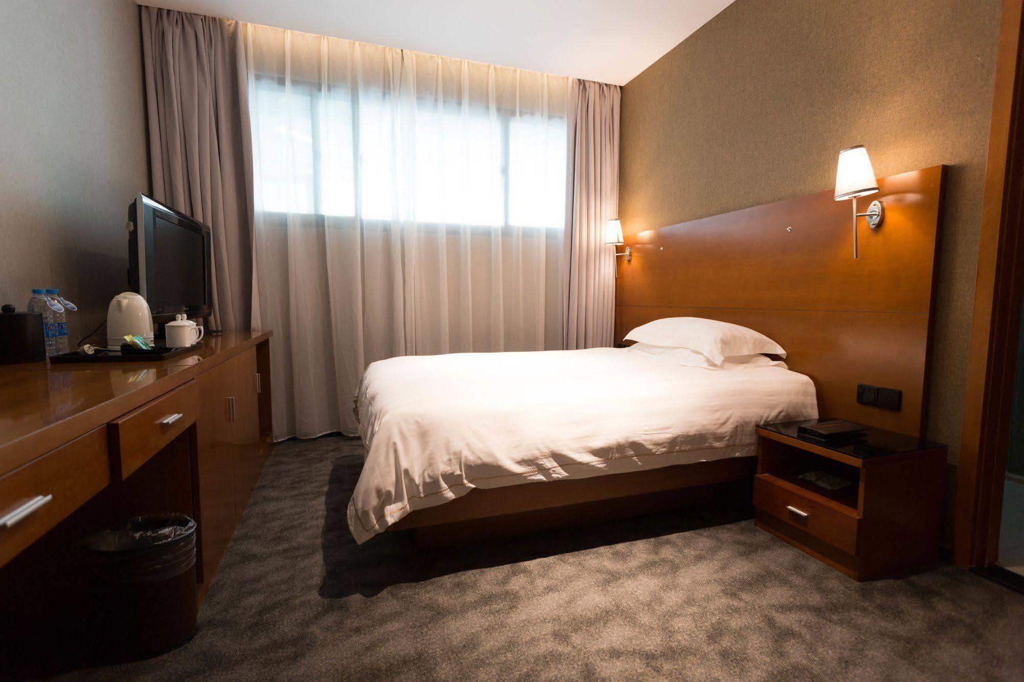 שנגחאי Radiance Hotel מראה חיצוני תמונה