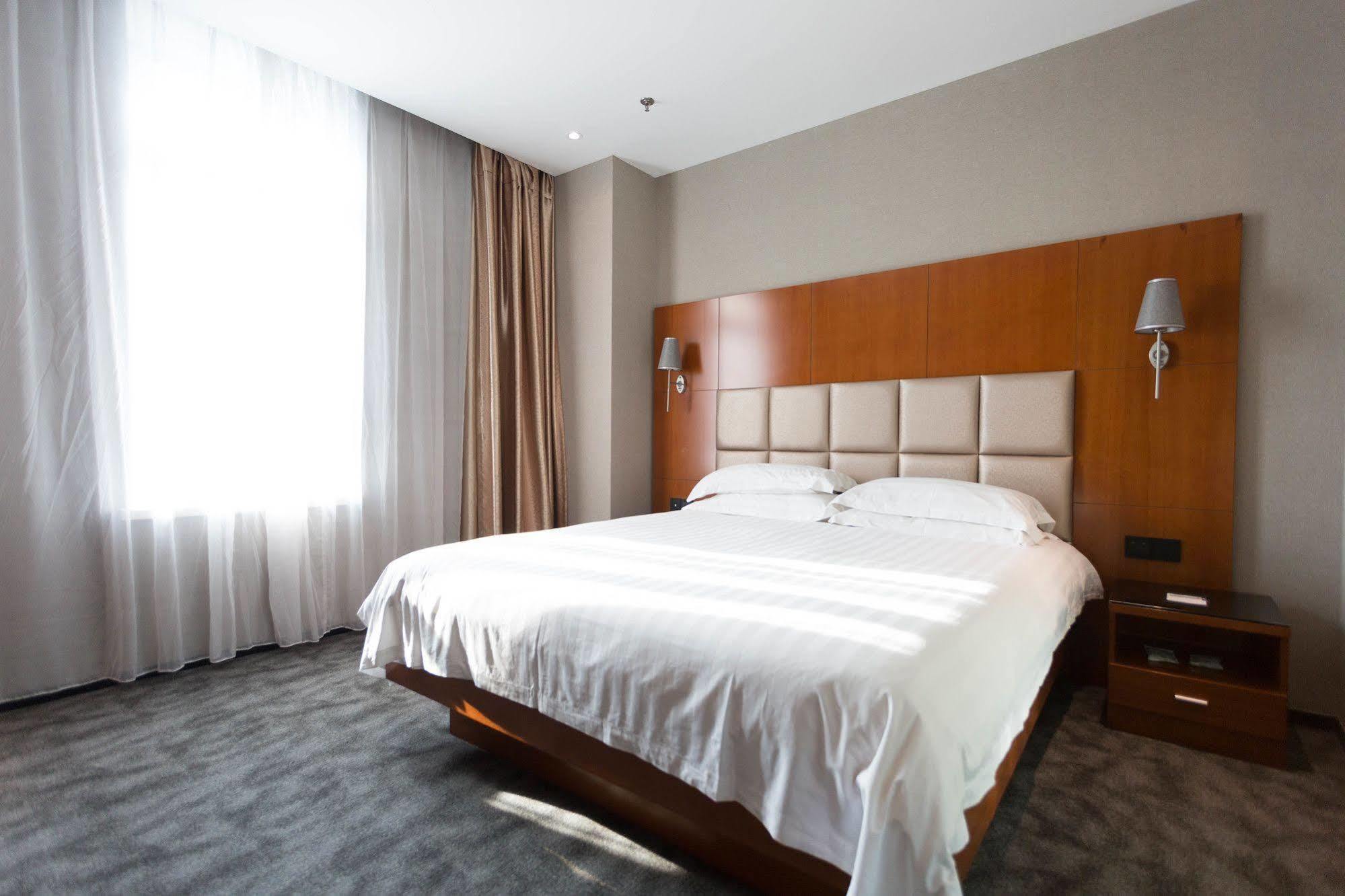 שנגחאי Radiance Hotel מראה חיצוני תמונה