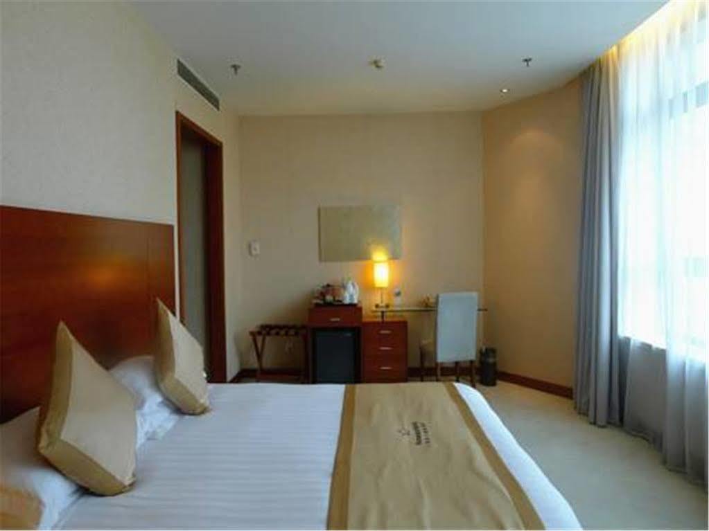 שנגחאי Radiance Hotel מראה חיצוני תמונה